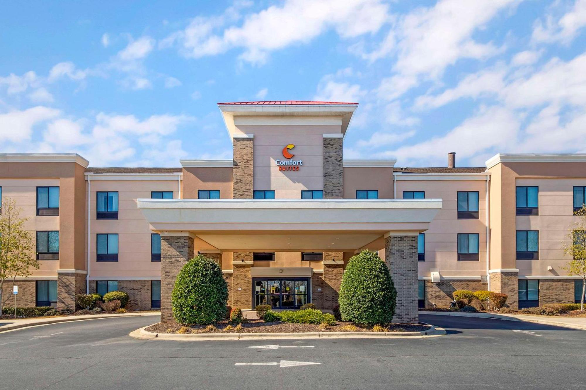 Comfort Suites Whitsett - Greensboro East Exterior foto