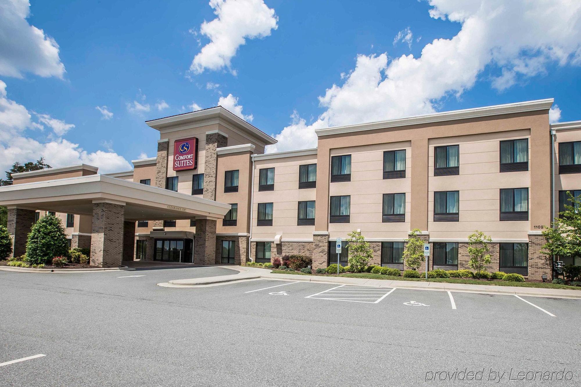 Comfort Suites Whitsett - Greensboro East Exterior foto