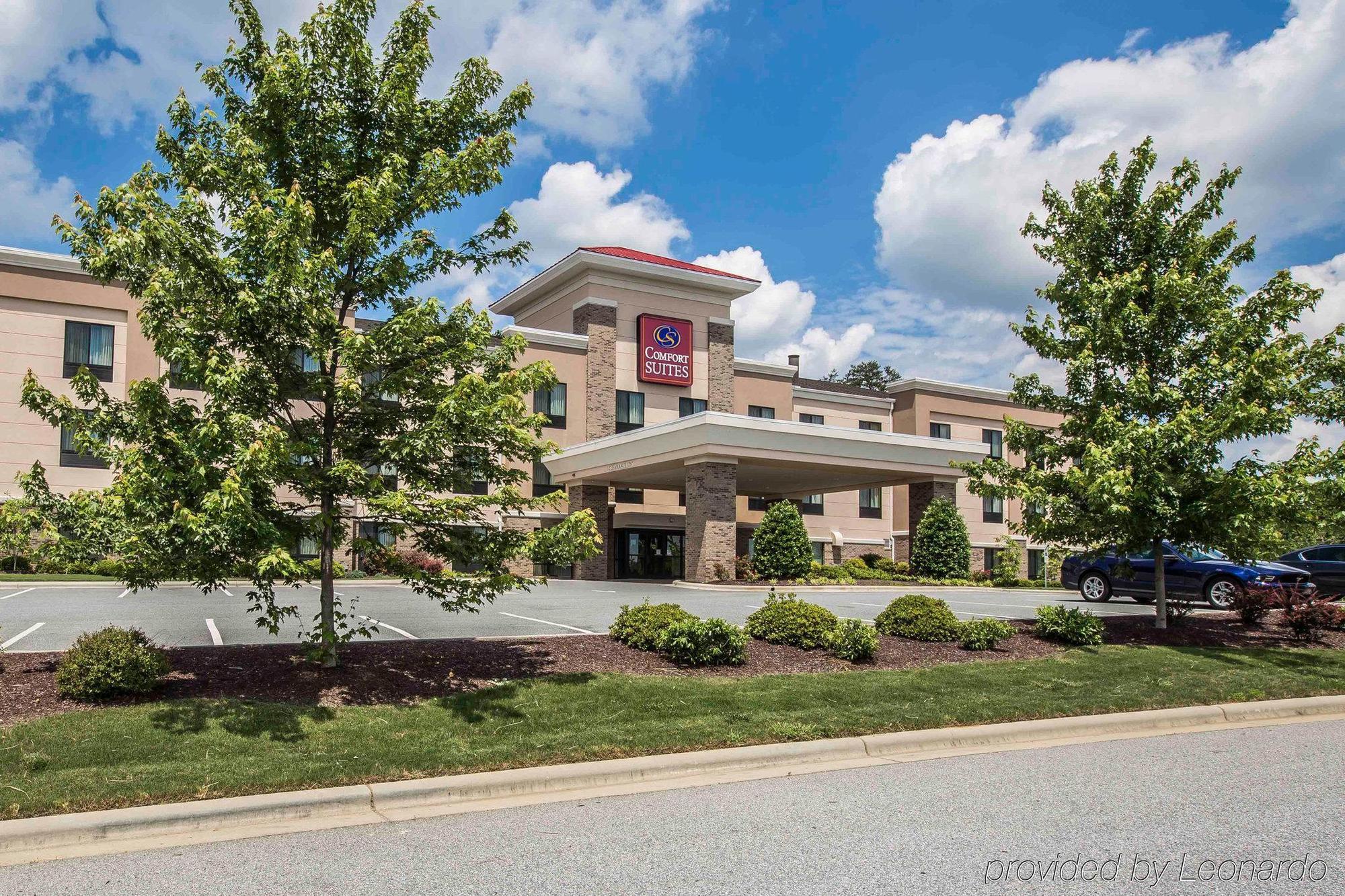 Comfort Suites Whitsett - Greensboro East Exterior foto